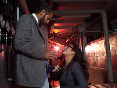 Asiatique, Lécher le cul, Gros seins, Cuisine, Chatte, Fessée, Tatouage, Nénés