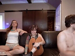 Grote lul, Sperma shot, Groep, Natuurlijke tieten, Geschoren, Tatoeage, Tiener, Webcamera