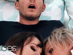 Blonde, Femme couguar, 2 femmes 1 homme, Mère que j'aimerais baiser, Plan cul à trois