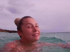 Plage, Doigter, Masturbation, Nue, De plein air, Pov, Public, Fumer