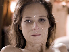 Брюнетки, Семяизвержение, Двойное проникновение, Сперма на лице, Милф, Мамочка, Тату, Втроем