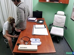 Amateur, Mamada, Engañando, Médico, Estilo perrito, Coño, Uniforme, Voyeur