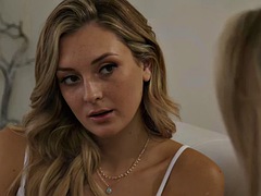 Grote mammen, Vingeren, Lesbisch, Moeder die ik wil neuken, Doordringend, Verleid, Slet, Tatoeage