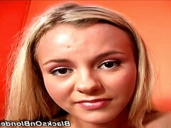 Tussi, Grosse titten, Blasen, Braunhaarige, Handjob, Interrassisch, Reif, Jungendliche (18+)