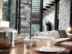 Большие сиськи, Минет, Семяизвержение, Лизание, Киски, Наездница, Втроем