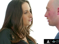 Verga grande, Tetas grandes, Garganta profunda, Sucio, Pajear, Masaje, Ducha, Tetas