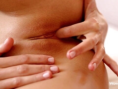 Bruinharig, Masturbatie, Tieten likken