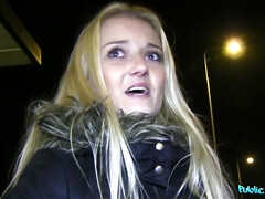 Enthousiasteling, Lieveling, Blond, Pijpbeurt, Sperma in mond, Masturbatie, Gezichtspunt, Openbaar