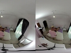 Grosse bite, Sucer une bite, Brunette brune, Plantureuse, Gorge profonde, En levrette, Faciale, Hôtel