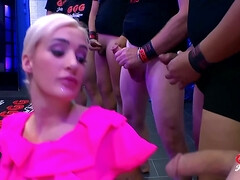 Gros cul, Blonde, Bukkaké, Éjaculer dans la bouche, Queue, Partouze, Allemand, Avaler