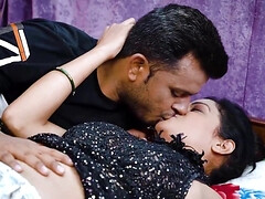 Enthousiasteling, Grote kont, Grote mammen, Blond, Hardcore, Indisch, Alleen, Tieten likken