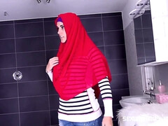 Arabe, Chica, Culo grande, Verga grande, Tetas grandes, Mamada, Garganta profunda, Tetas