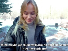 美女, デカチン, フェラチオ, イく瞬間, 自家製, 巨大, 公共, ロシア人