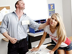 18 jahre, Grosser arsch, Grosser schwanz, Blondine, Blasen, Hundestellung, Natürlichen titten, Jungendliche (18+)