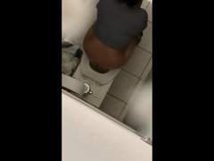 素人, お尻, デカ尻, 茶髪の, 自家製, 淫乱熟女, 母, トイレ