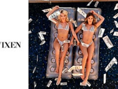 Arsch, Grosser arsch, Blasen, Hundestellung, Frau frau mann, Jungendliche (18+), Flotter dreier, Titten