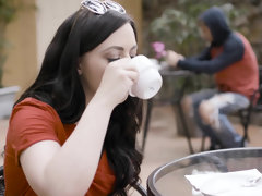 Семяизвержение, Глубокая глотка, Домохозяйки, Лизание, Белье, Натуральные сиськи, Киски, Жесткий секс