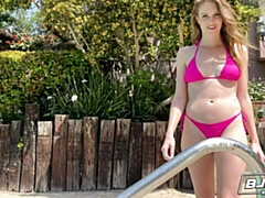 Grosse bite, Gros seins, Sucer une bite, Branlette thaïlandaise, Léchez, Masturbation, Maigrichonne, Adolescente