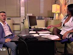 In den arsch, Grosse titten, Blasen, Braunhaarige, Arzt, Handjob, Milf, Titten