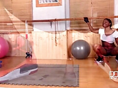 Британки, Брюнетки, Женщины, Хд, Межрасовый секс, Бритые, Сиськи, Игрушки