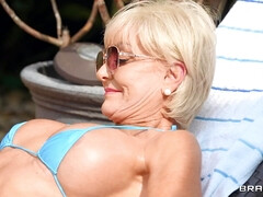 Gros seins, Noire, Sucer une bite, Mamie, Hard, Interracial, Léchez, Piscine