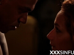 Grosser arsch, Blasen, Kehlenfick, Schwanz, Erotisch, Handjob, Interrassisch, Titten