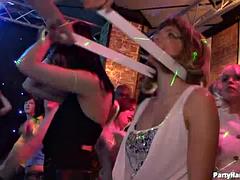 Sucer une bite, Éjaculation interne, Tir de sperme, Hard, Mère que j'aimerais baiser, Fête, Suçant