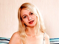 Incroyable, Blonde, En levrette, Masturbation, Rasée, Maigrichonne, Solo, Nénés