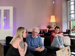 Grosser arsch, Blondine, Fetisch, Hausfrau, Reif, Pornostars, Strümpfe, Ehefrau
