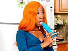 Noire, Sucer une bite, Noir ébène, Interracial, Masturbation, Mère que j'aimerais baiser, Rousse roux, Rasée