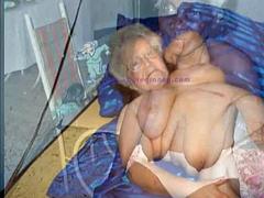 Hot Amateur Granny Pictures in Slideshow