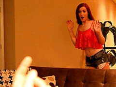 Gros cul, Grosse bite, Sucer une bite, En levrette, Seins naturels, Rousse roux, Adolescente, Nénés