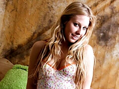 素人, デカ尻, デカパイ, ディルド, 指いじり, オナニー, 一人, ストリッピング