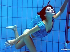 18, 素人, 女, プール, 赤毛, 一人, ティーン, 水中