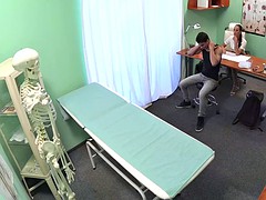 Leie, Blasen, Braunhaarige, Fetisch, Hardcore, Massage, Spanner