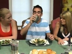 Blond, Hondjeshouding, Hardcore, Hd, Moeder die ik wil neuken, Trio