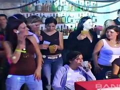 Anal, Asiatique, Nana, Grosse bite, Gros seins, Sucer une bite, Groupe, Nénés