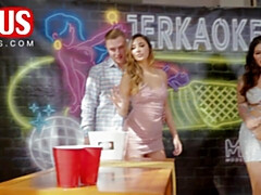 Gros cul, Gros seins, Sucer une bite, Brunette brune, Jeux, Hd, Fête, Pov