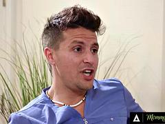 デカチン, デカパイ, ブロンド, フェラチオ, 手コキする, マッサージ, 淫乱熟女, 現実