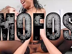 Поза 69, Большие сиськи, Брюнетки, Глубокая глотка, Собачьи, Хд, Натуральные сиськи, Втроем