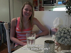 18 ans, Amateur, Grosse bite, Tromperie, Faciale, Le plan cul à quatre, Branlette thaïlandaise, Hard