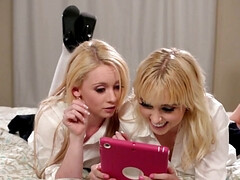 デカ尻, ブロンド, 大学生, 指いじり, Hd, レズビアン, オマンコ, オッパイの