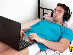 Blond, Pijpbeurt, Hd, Masturbatie, Rijden, Schreeuwen, Tieten likken, Nat