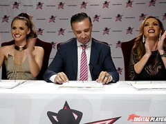 Culo, Entrevista, Tetas grandes, Rubia, Latina, Pequeña, Perforación, Pelirrojo