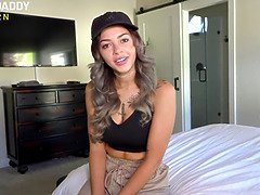 Leie, Grosser schwanz, Blondine, Blasen, Kehlenfick, Aufs gesicht abspritzen, Hd, Hoch