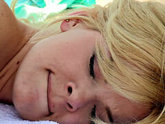 69, デカ尻, デカパイ, バック, ジーンズ, キス, オナニー, 小人