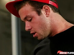 アメリカ人, ブロンド, 手コキする, なめる, オフィス, 小柄, オマンコ, タトゥー