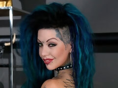 Grote kont, Pijpbeurt, Bruinharig, Hondjeshouding, 1 man 2 vrouwen, Handbeurt, Tatoeage, Tiener