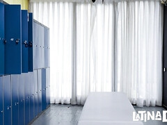 デカチン, 茶髪の, イマラチオ, 顔射, ジム, ハードコア, 淫乱熟女, タトゥー