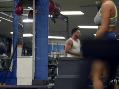 Américain, Noire, En levrette, Gym, Branlette thaïlandaise, Léchez, Mère que j'aimerais baiser, Chatte